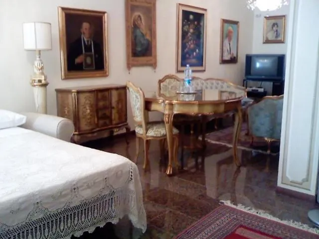 Le Meridiane Πανσιόν 3*