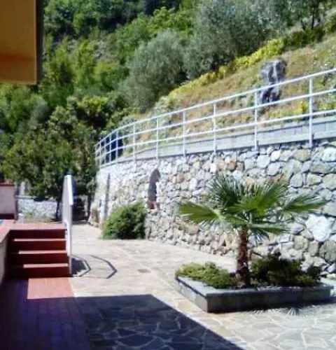 Le Meridiane Πανσιόν Maissana